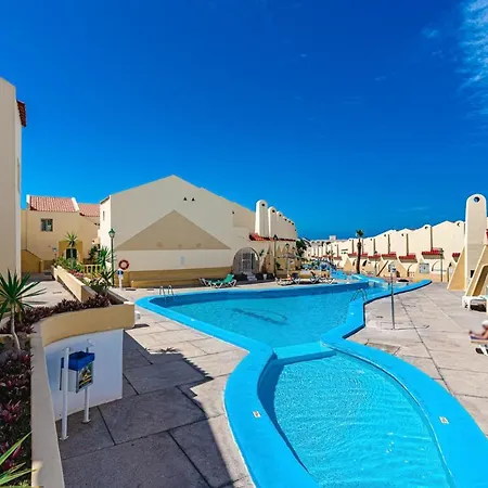 Mareverde Poolview O006 * 阿德耶